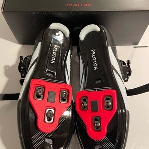 Peloton shoes size 40 (US 9)